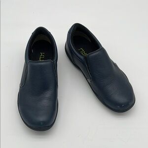 Kuru Kivi Navy Blue Leather Slip-On Shoes Women Size 10.5 BLEMISH
